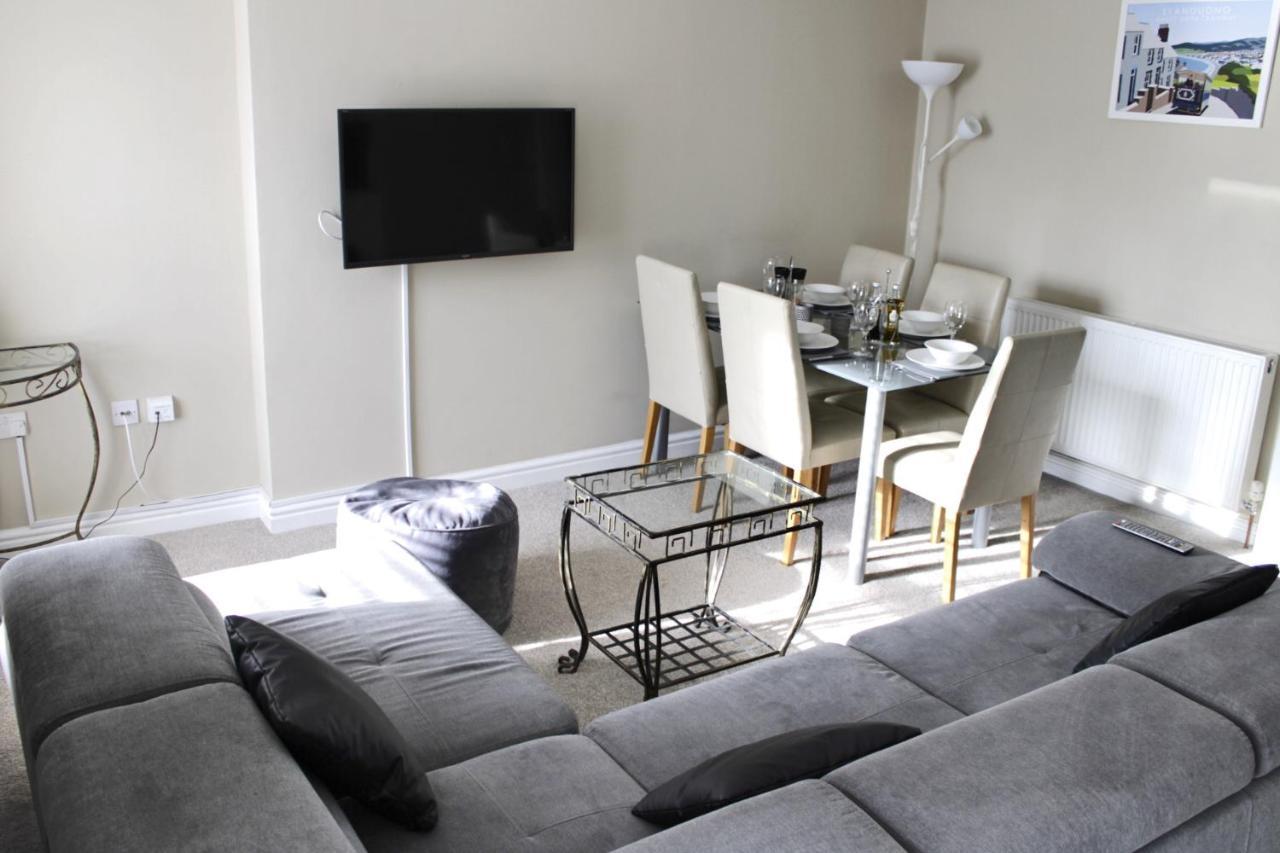 The Clifton Holiday Apartment Llandudno Centre Экстерьер фото
