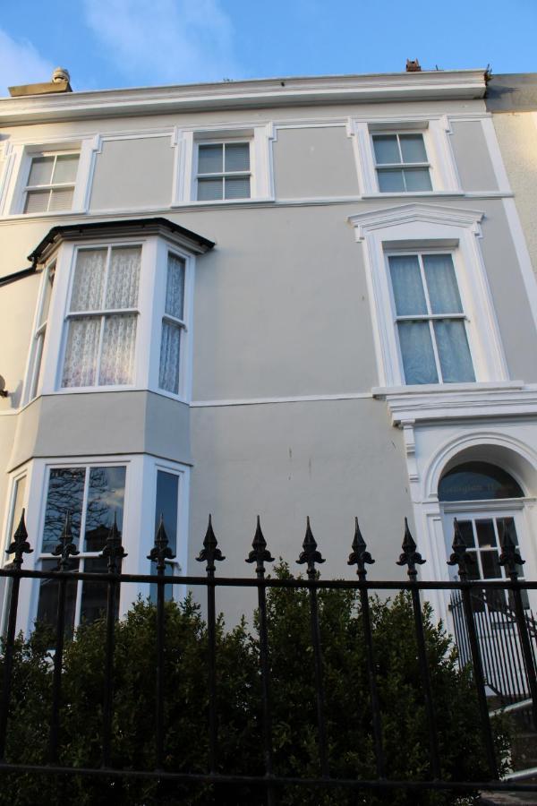The Clifton Holiday Apartment Llandudno Centre Экстерьер фото